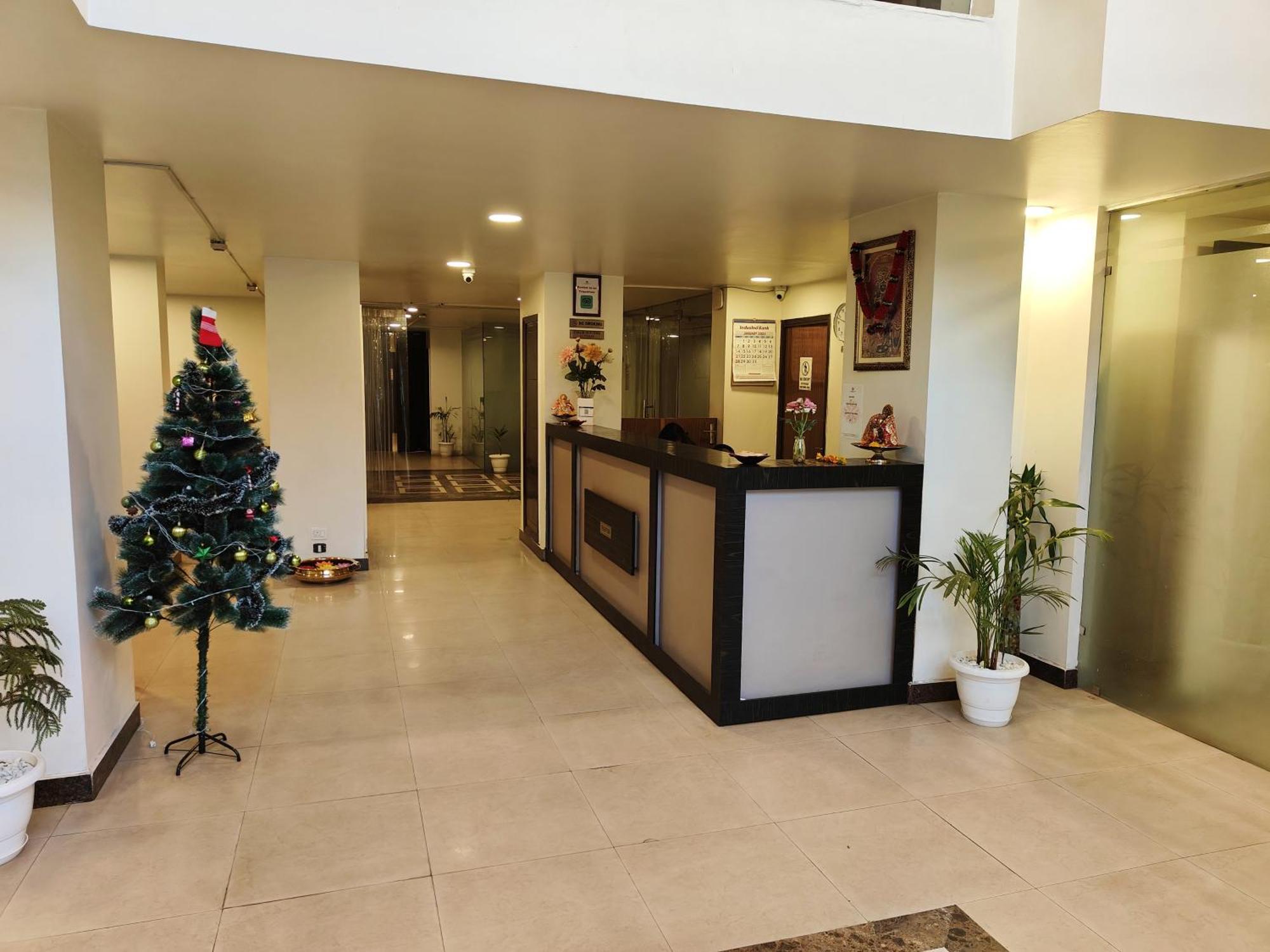Rosemallow Hotel Нью-Дели Экстерьер фото