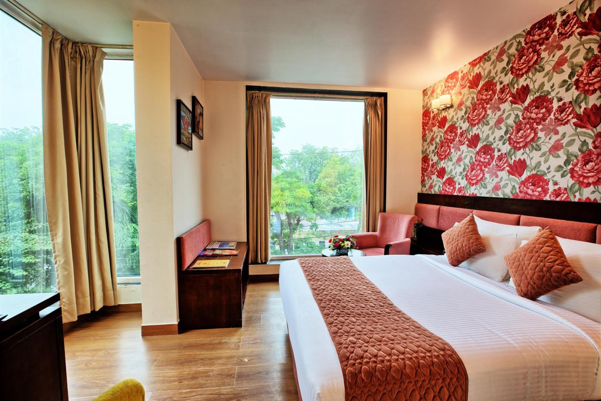 Rosemallow Hotel Нью-Дели Экстерьер фото
