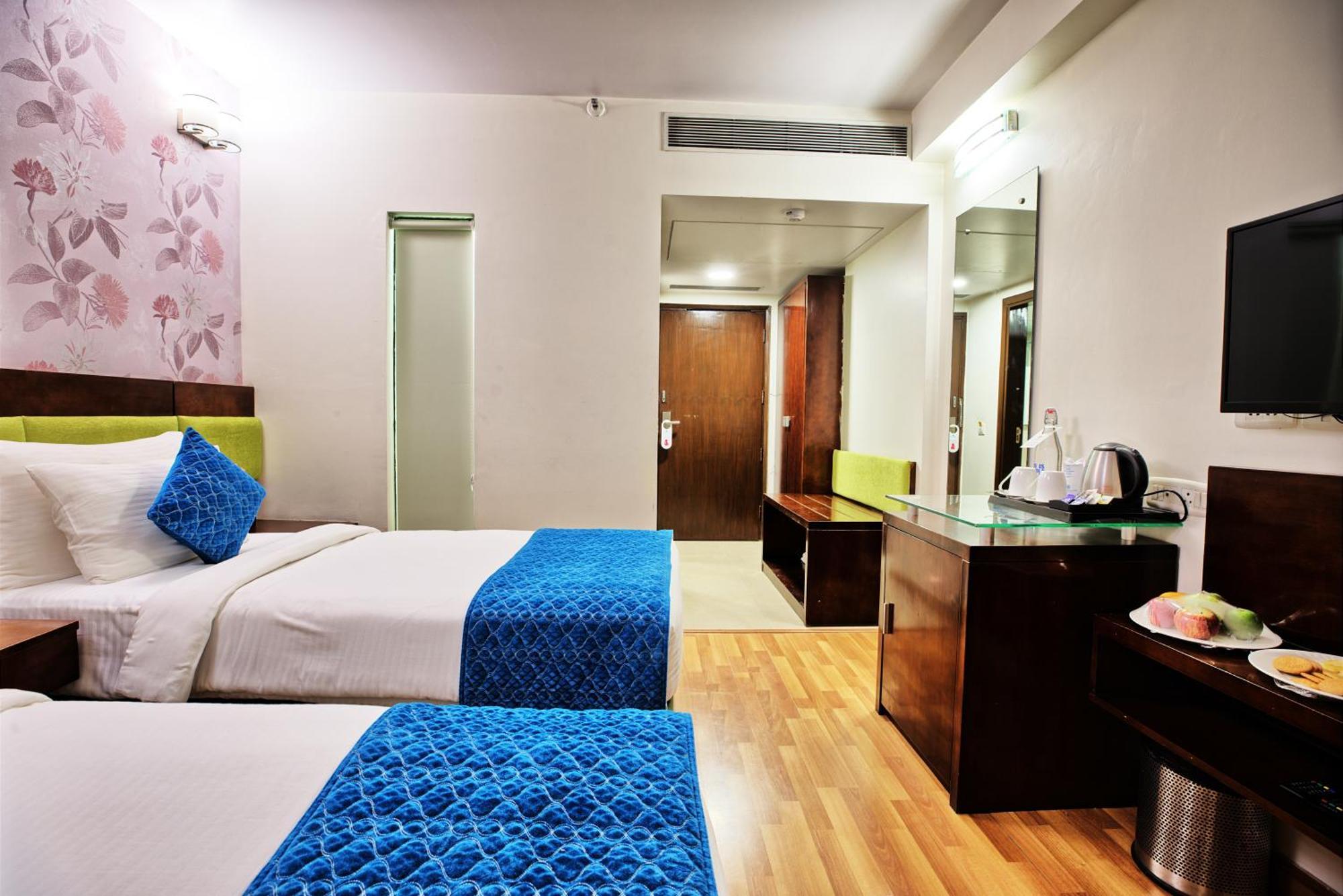 Rosemallow Hotel Нью-Дели Экстерьер фото