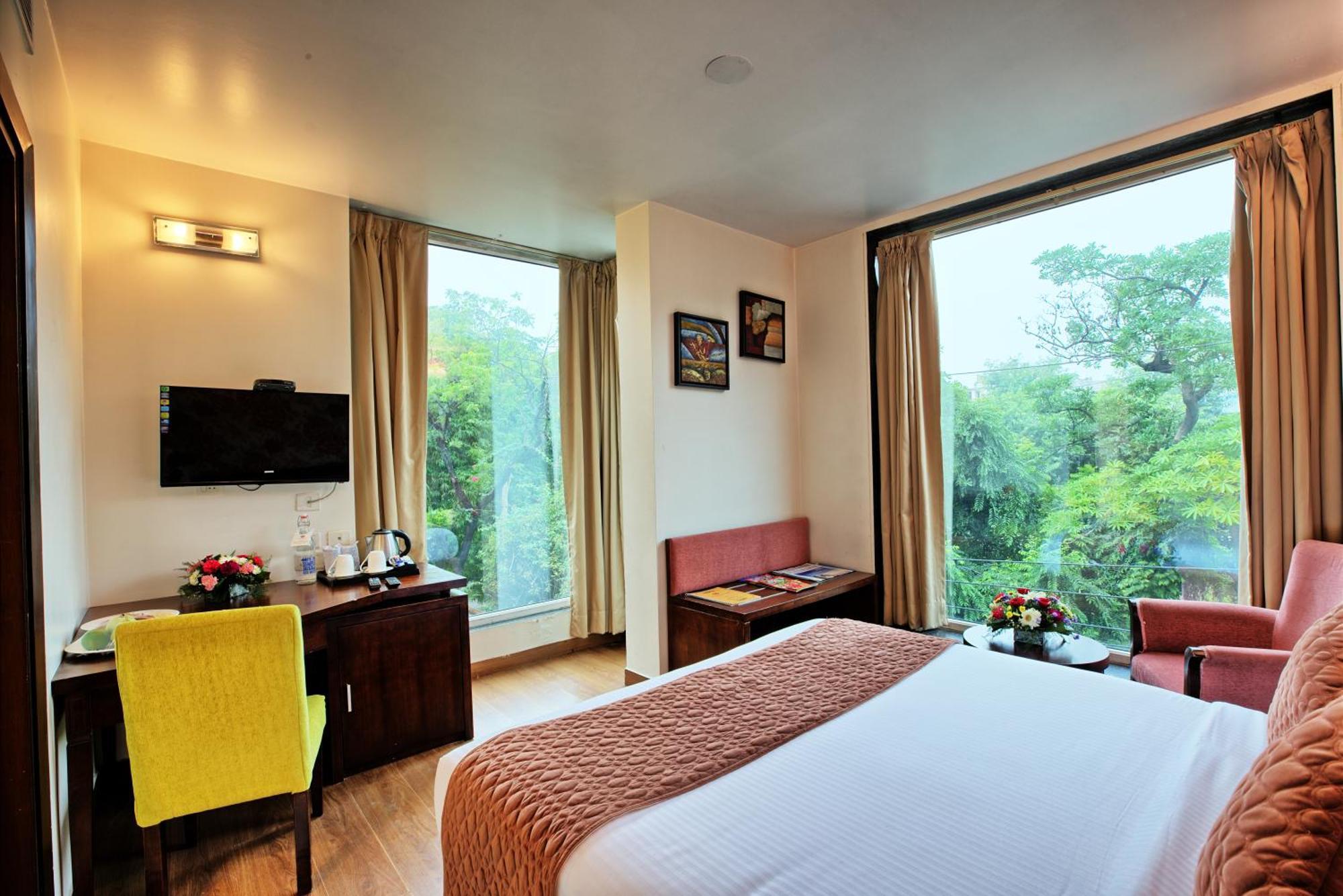 Rosemallow Hotel Нью-Дели Экстерьер фото
