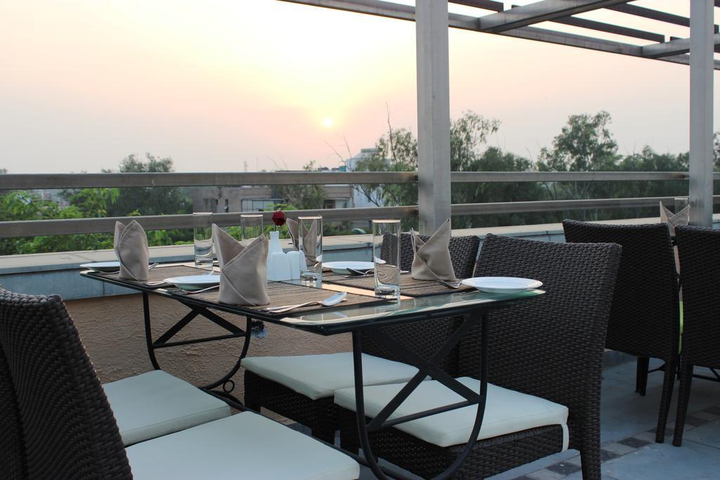 Rosemallow Hotel Нью-Дели Экстерьер фото