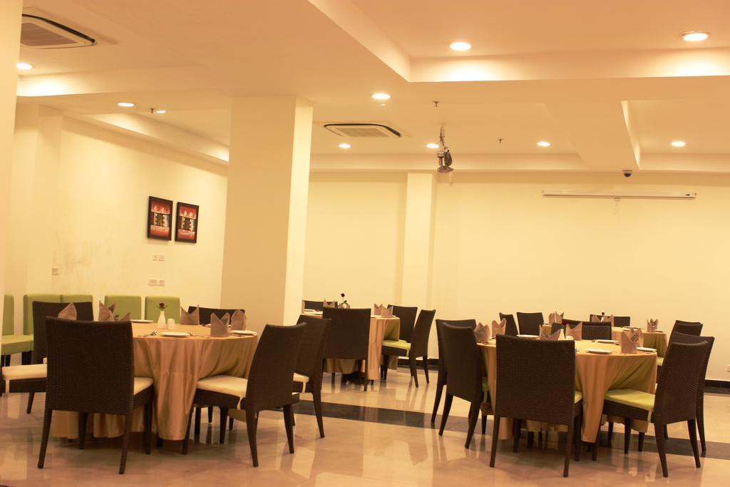 Rosemallow Hotel Нью-Дели Экстерьер фото