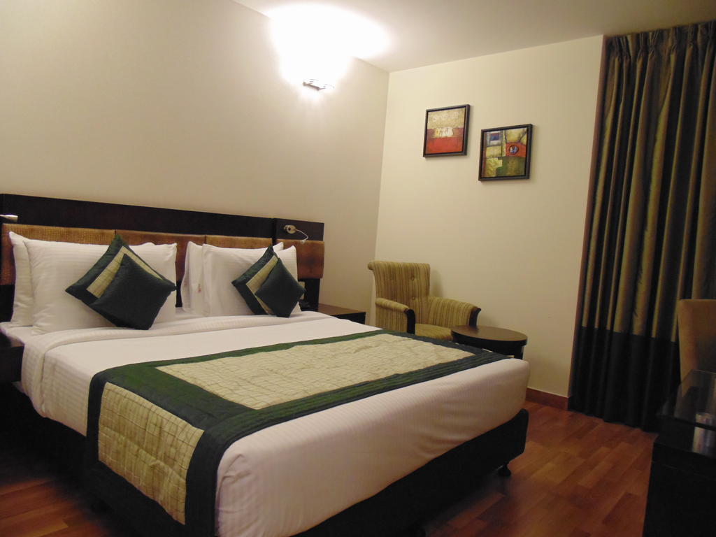 Rosemallow Hotel Нью-Дели Экстерьер фото
