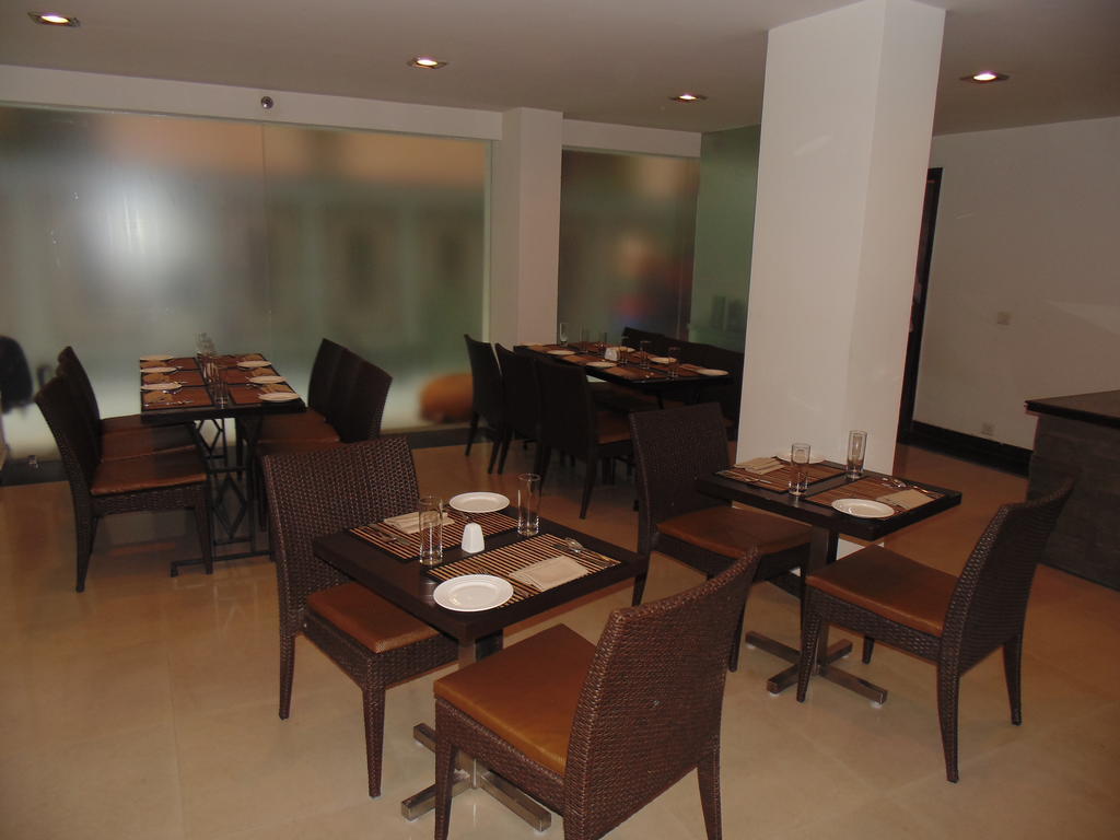 Rosemallow Hotel Нью-Дели Экстерьер фото