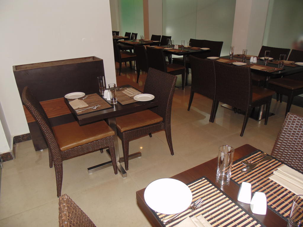 Rosemallow Hotel Нью-Дели Экстерьер фото