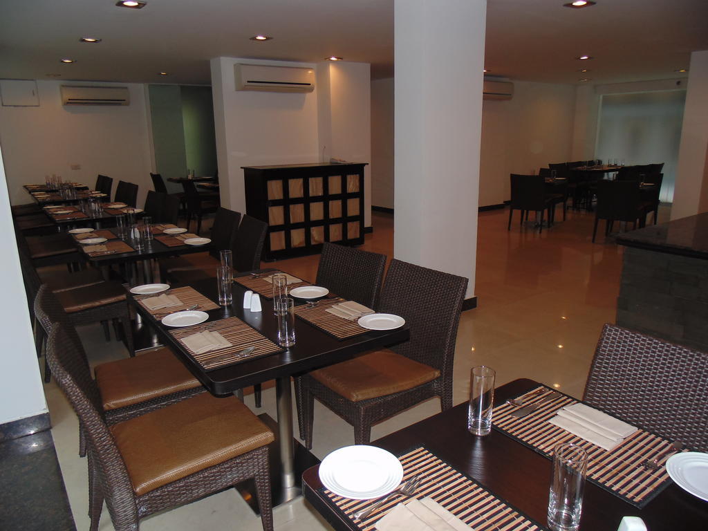 Rosemallow Hotel Нью-Дели Экстерьер фото